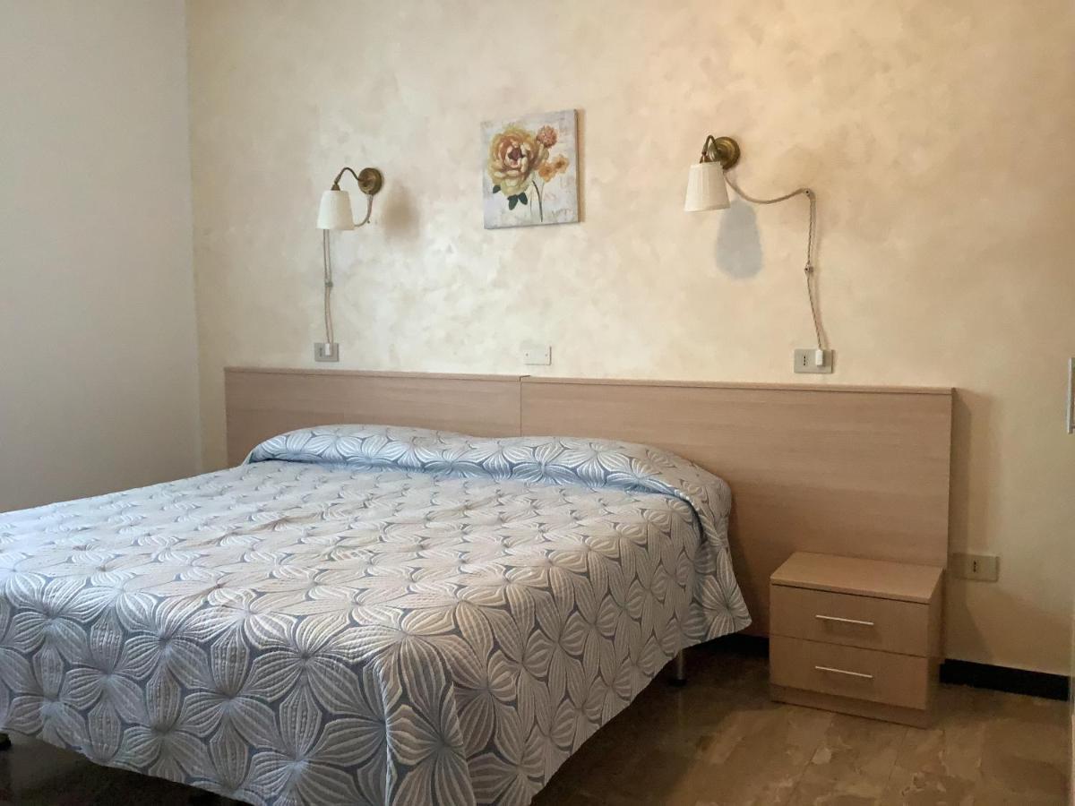 B&B Hotel Costa Azzurra Spotorno Exteriér fotografie