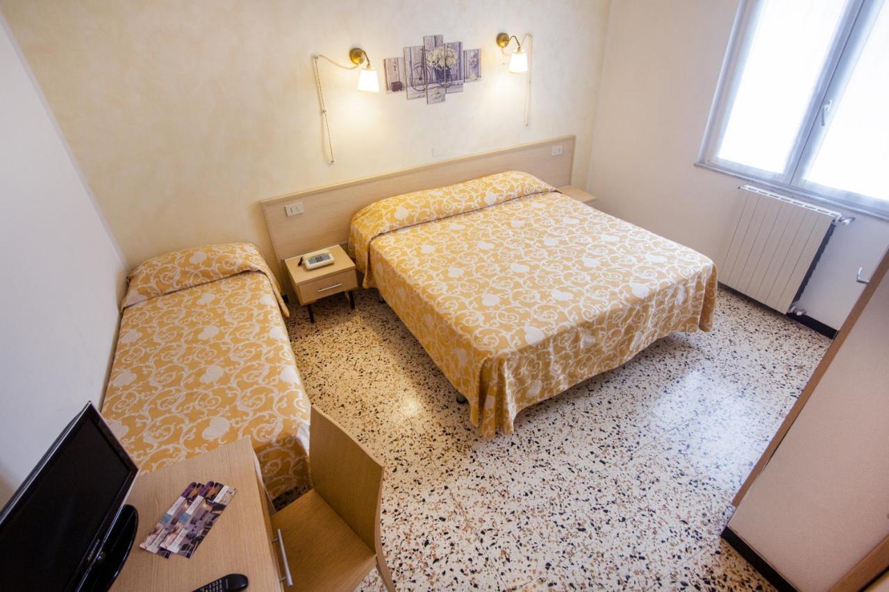 B&B Hotel Costa Azzurra Spotorno Exteriér fotografie
